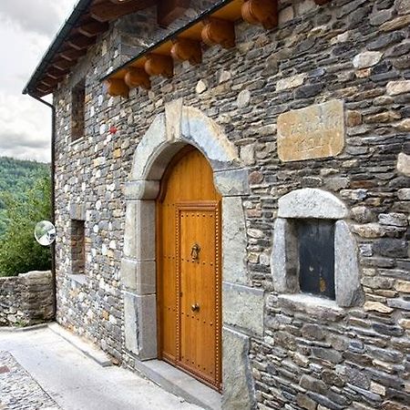 Apartamentos Casa Riu Sahun Luaran gambar