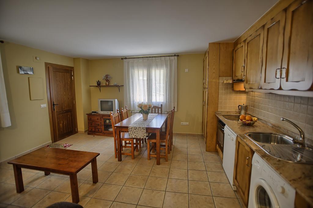 Apartamentos Casa Riu Sahun Bilik gambar
